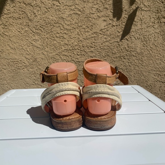 Frye brown and cream leather strap sandals size 9M - Picture 5 of 15